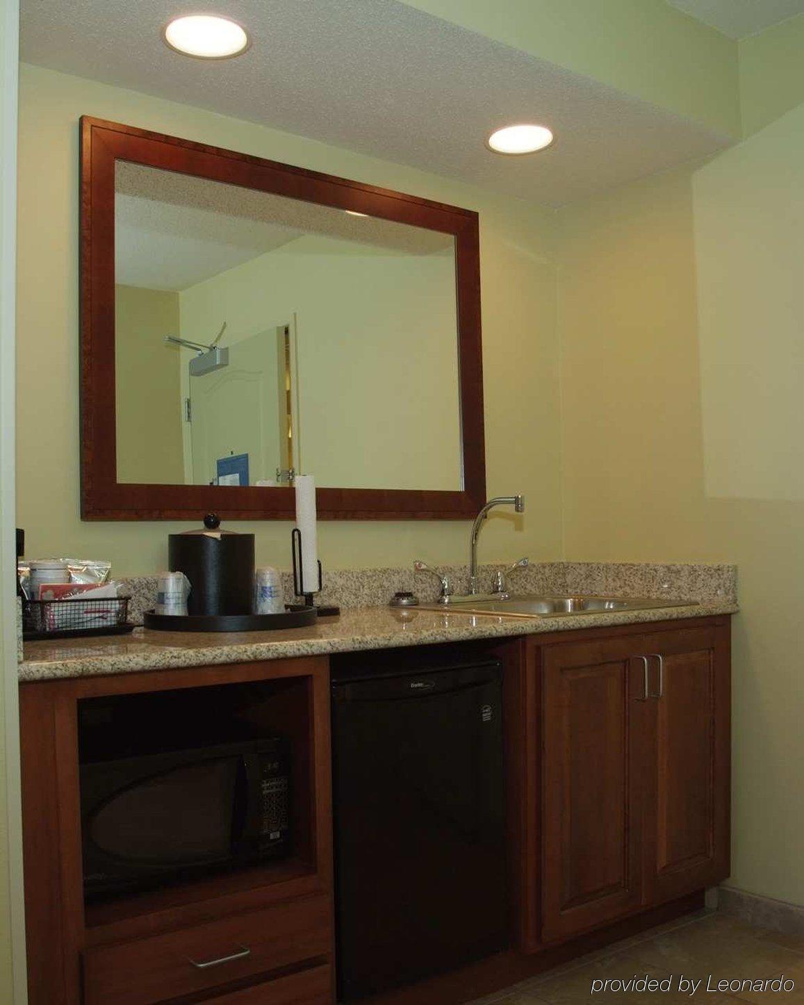 Hampton Inn Macomb Quarto foto